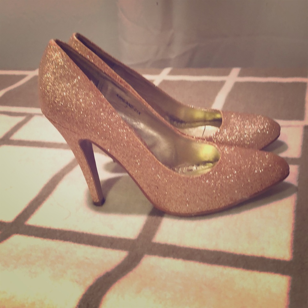 GORGEOUS gold shimmer high heels. Worn once!